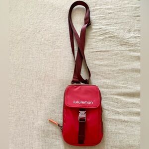 EUC Lululemon crossbody